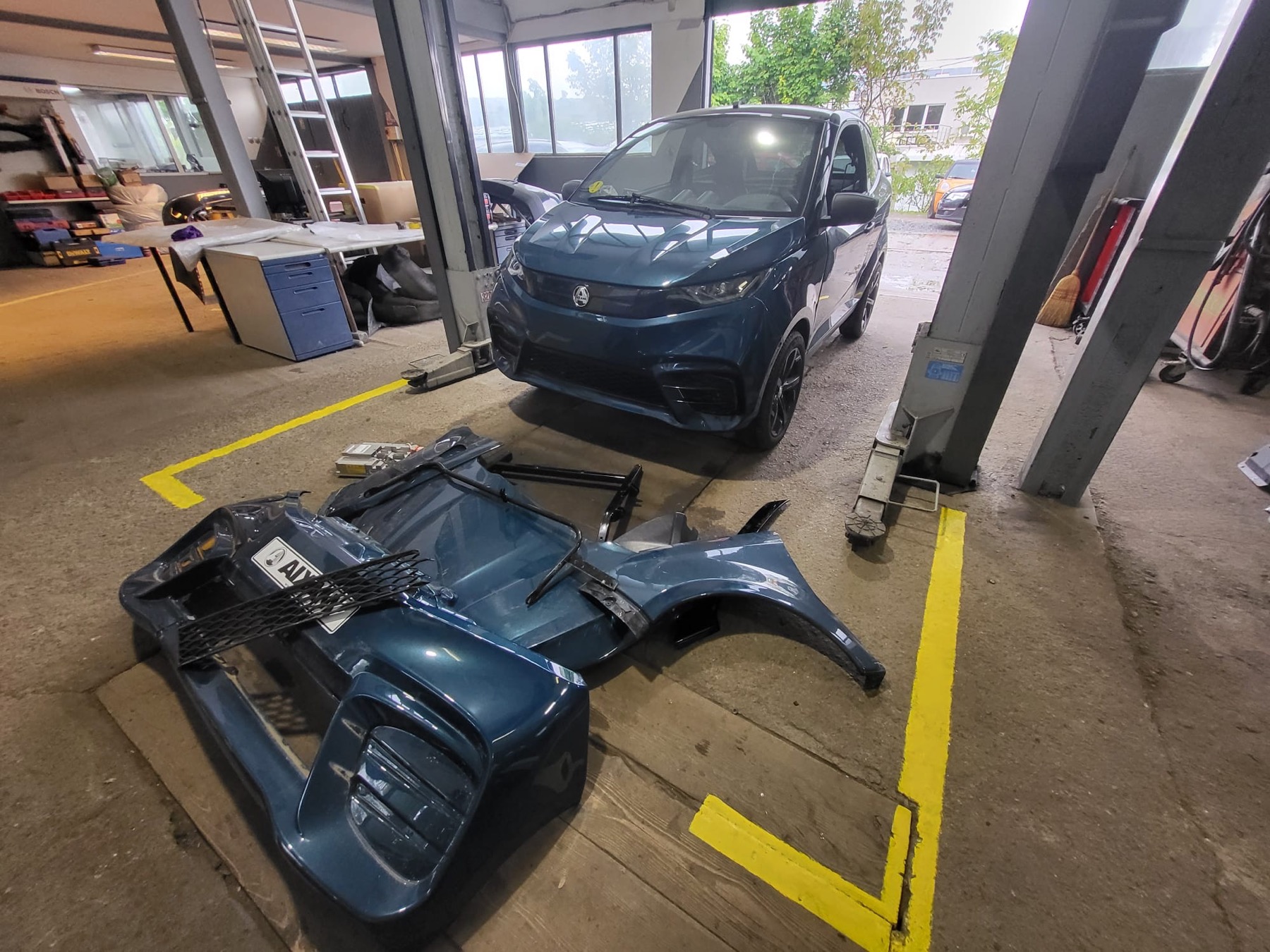Atelier – autovehicul Aixam în lucru